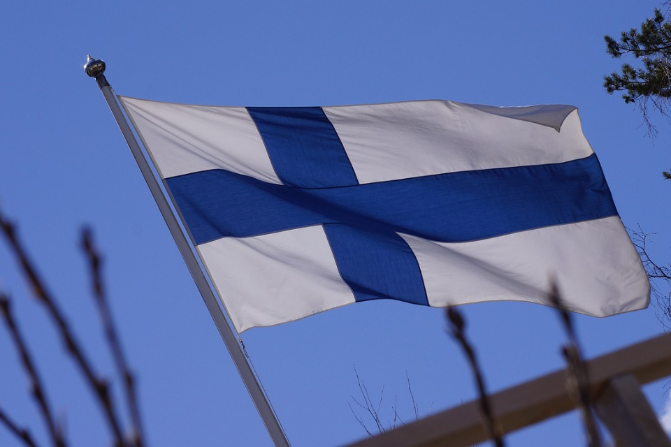 Finland Seals Off Final Border with Russia