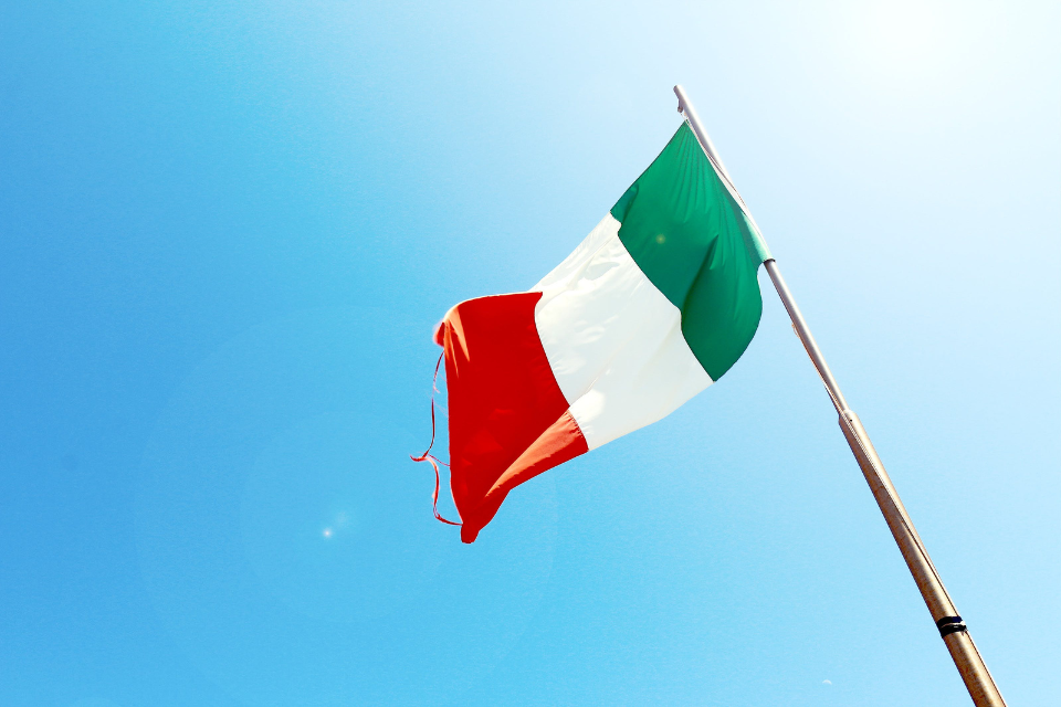 Over 600,000 Applications Flood Italy’s 2024 Work Visa Lottery