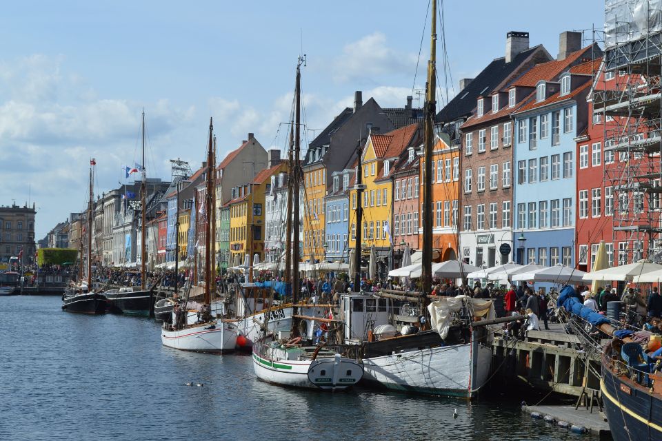 Denmark Revokes Refugee Residence Permits for Travel Back Home