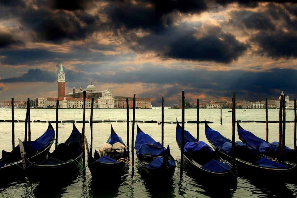 Venice Tackles Mass Tourism with Group and Speaker Bans